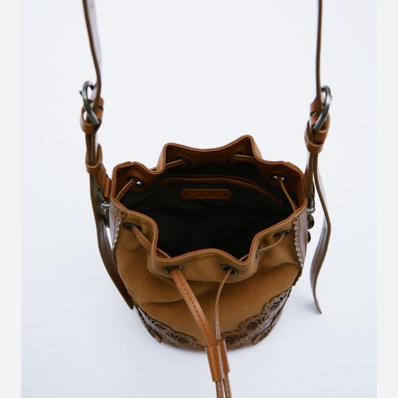 [NWT] Zara Die Cut Split Genuine Leather Bucket Bag - Picture 4 of 13